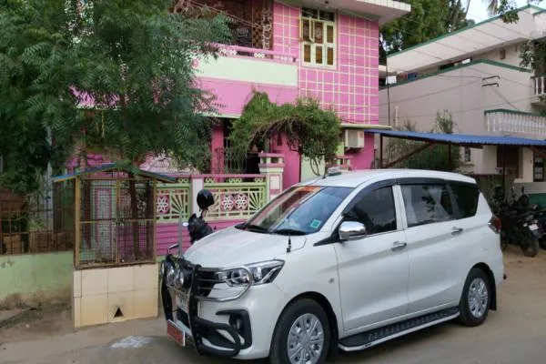  VELLORE Businessman's house robbed ... THIS ISSUE HIDDEN POLICE